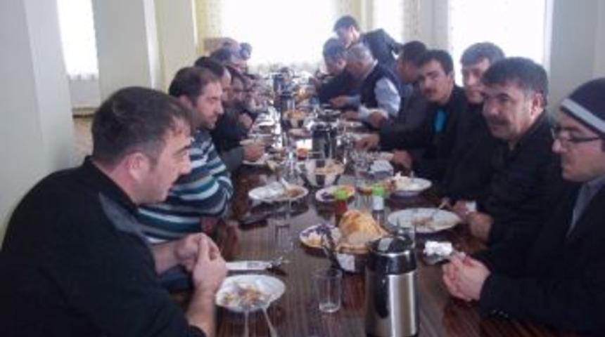 Şenlik Talebe Yurdundan Kaynaşma Yemeği