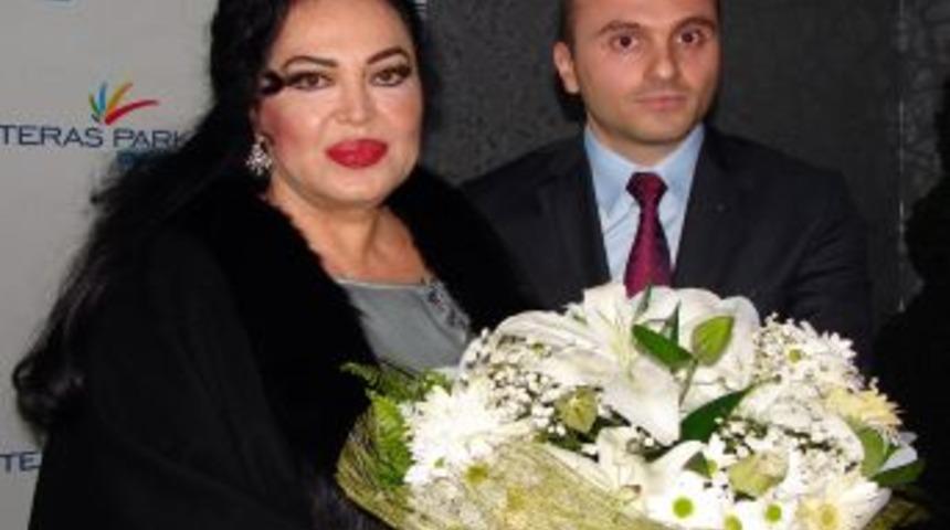 T&uuml;rk Sinemasının 'Sultanı'ndan Barış S&uuml;recine Destek