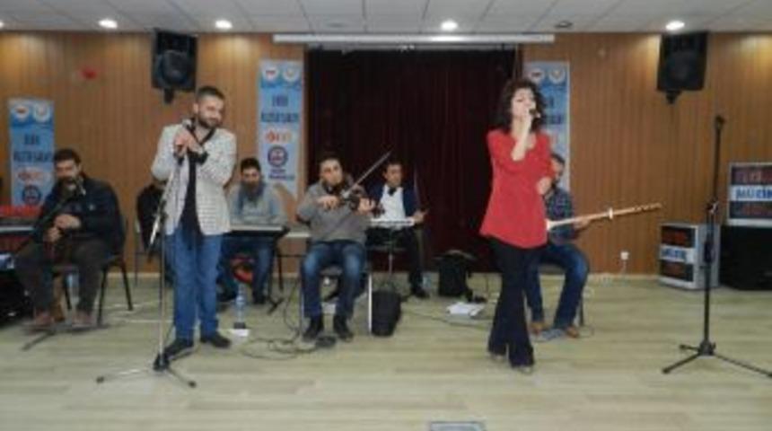 Derik'teki SODES Konserine Yoğun Ilgi