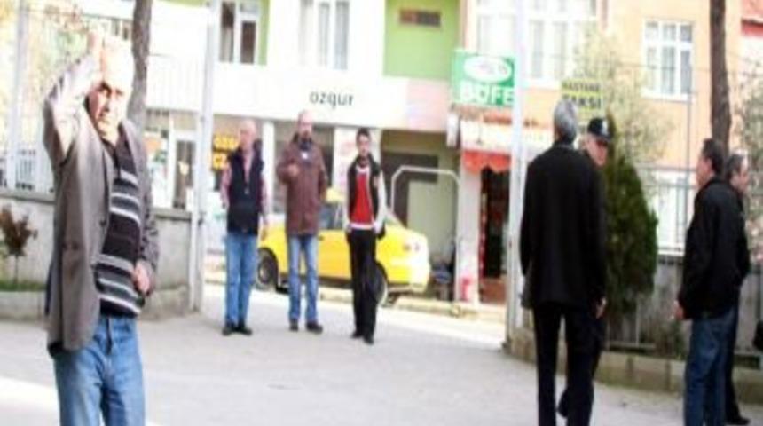 Babasının Husumeti Y&uuml;z&uuml;nden İki Kardeşi Bı&ccedil;akladı