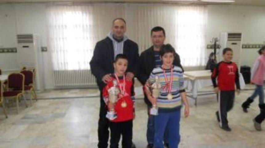 Kulalı Minikler Uşak&rsquo;ta B&uuml;y&uuml;k Başarı Sağladı