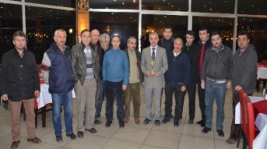 &Ccedil;avuşlu Belde Belediye Enc&uuml;men &Uuml;yesi Rıza Keskin&rsquo;e &lsquo;&ccedil;&ouml;p&rsquo;le Gelen &Ouml;d&uuml;l