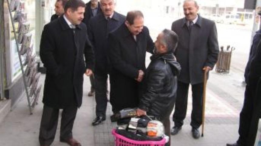 Milletvekili &Ouml;z, Esnafı Ziyaret Etti