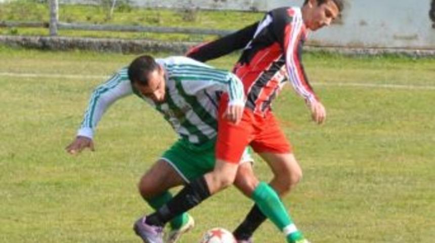 Aliağaspor, Dikili Belediyespor&rsquo;u Farklı Yendi