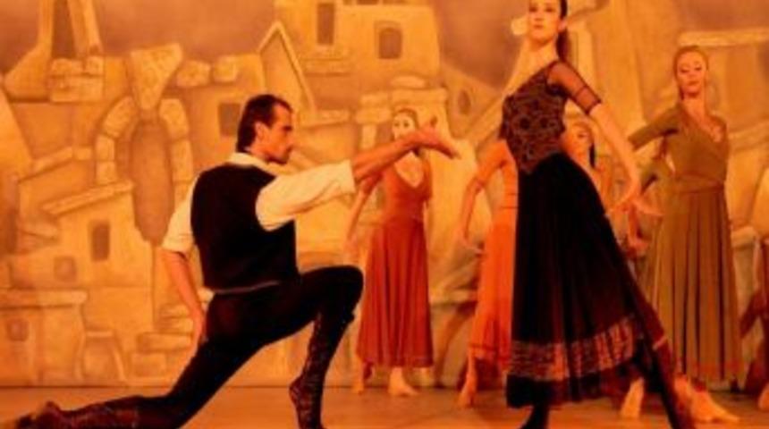 Şehitkamil Belediyesi, &ldquo;zorba&rdquo; Balesini Sanatseverlerle Buluşturdu