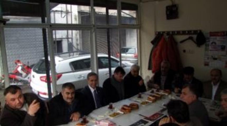 Milletvekili Yurttaş, Salihli&rsquo;de Sanayi Esnafıyla Kahvaltıda Buluştu
