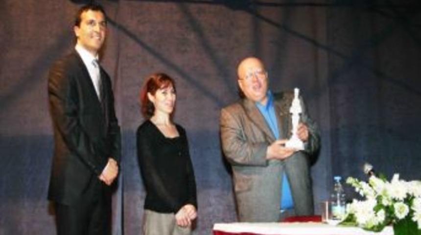 Sel&ccedil;uk'ta "g&ouml;&ccedil;ler Ve M&uuml;badele" Konferansı D&uuml;zenlendi
