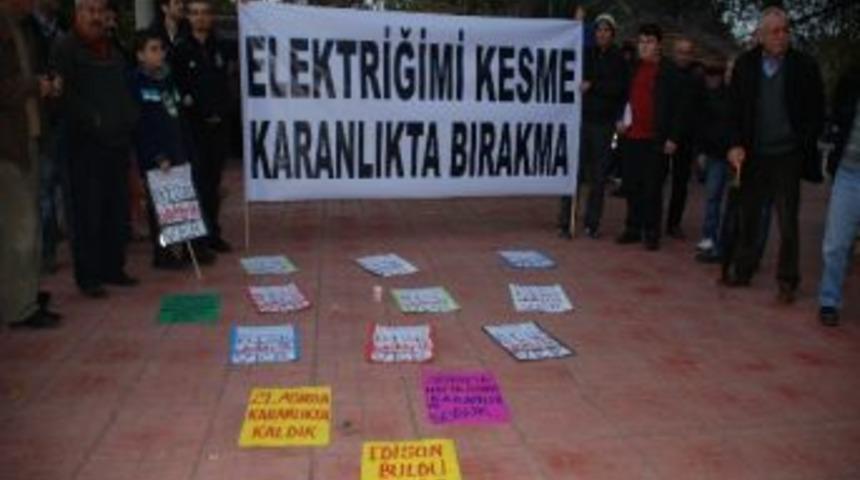 Silifke&rsquo;de Elektrik Kesintileri Protesto Edildi