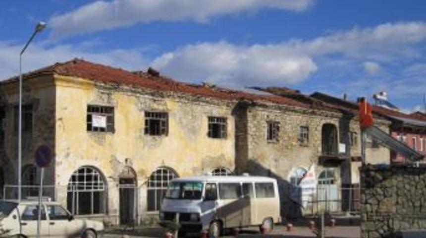 Tarihi Taş Han Restore Edilecek