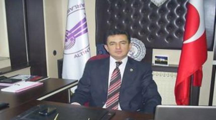 Altıntaş Esnaf Odası Başkanı Nadir Ertaş: &ldquo;kavşak İstiyoruz&rdquo;