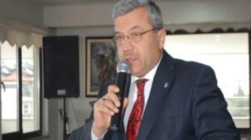 Ak Parti Yeni Y&ouml;netimi Tanıttı