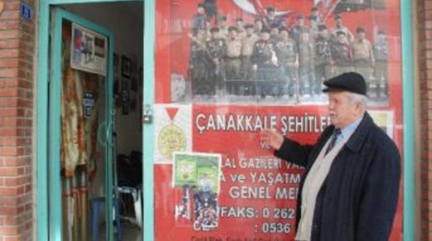 &Ccedil;anakkale Şehitleri Derneği&rsquo;nin Camlarını Kırdılar