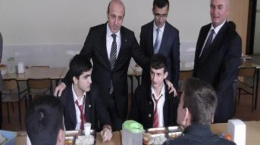 Sakarya&rsquo;nın Ferizli Kaymakamı Orhan &Ccedil;ift&ccedil;i, Fikret-ismet Aktekin Anadolu Lisesi'ni Ziyaret Etti