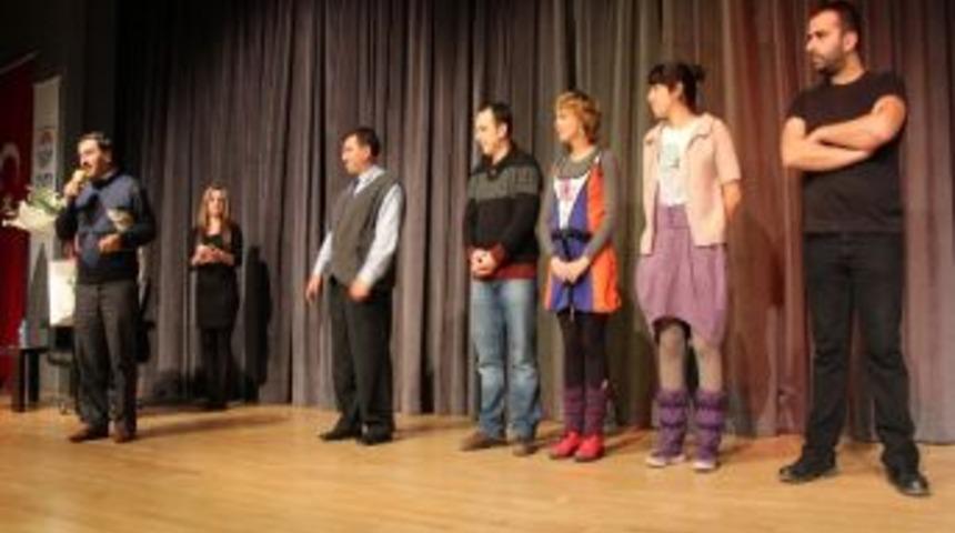 &Uuml;st&uuml;n D&ouml;kmen Yalovalılarla Buluştu