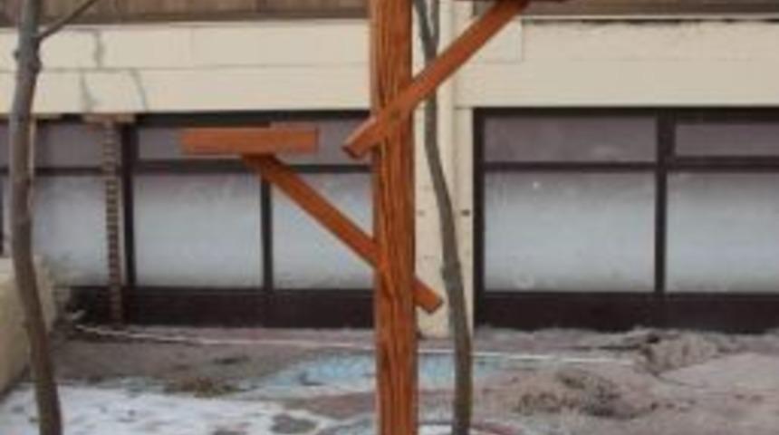 Nevşehir Belediyesi'nden Kuşlar İ&ccedil;in Yemlik