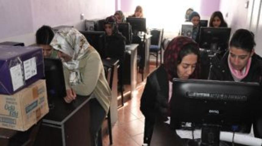 Maya'dan Kadınlara Bilgisayar Eğitimi