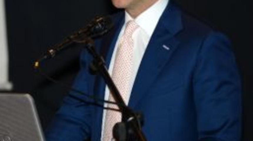 Kızlar Dikkatsiz Erkek &Ccedil;ocuklar Hiperaktif