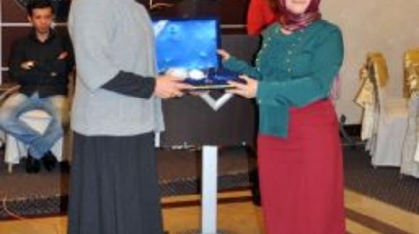 Belediyede &Ccedil;alışan Kadın Personel, &Ccedil;ay Partisinde Bir Araya Geldi