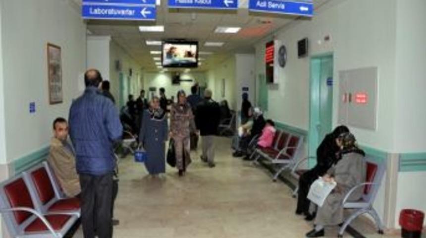 Suşehri Devlet Hastanesi&rsquo;nde 2012 Yılında 143 Bin 418 Hasta Muayene Edildi
