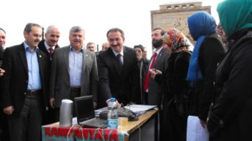 Memur-Sen'in Kıyafet Serbestliği Imza Kampanyasına Başkan D&uuml;ndar&rsquo;dan Destek