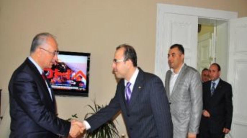 Tusiad Y&ouml;netiminden Vali Daş&ouml;z'e Ziyaret