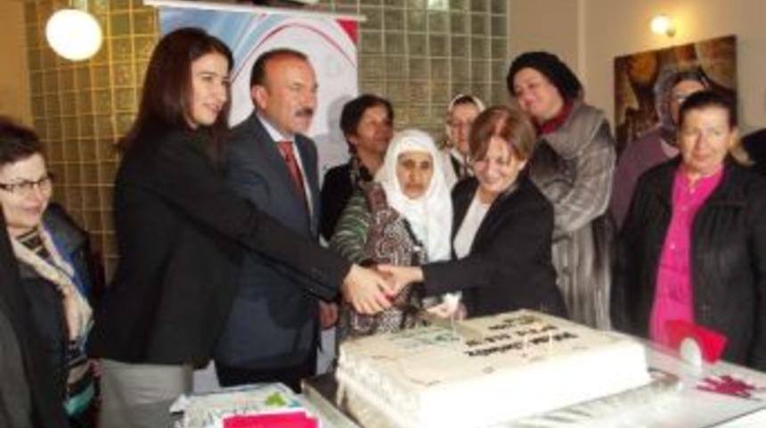 65 Yaşında Kimlik Sahibi Oldu