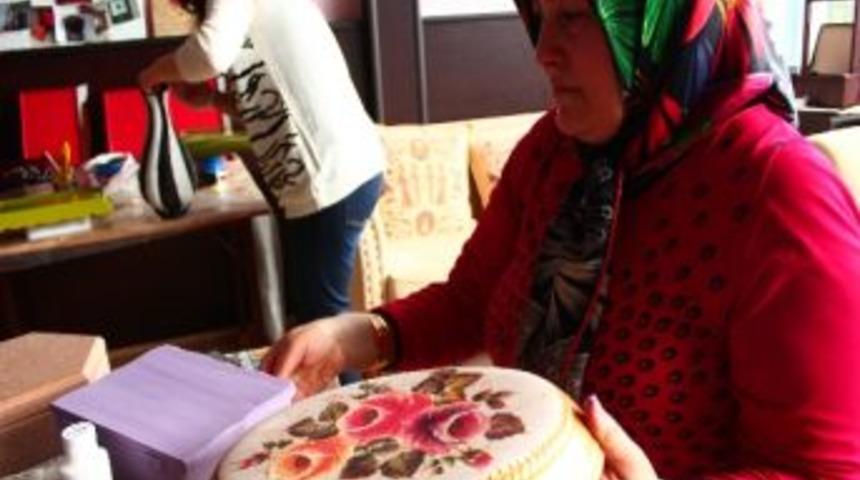Ahşap Boyama Kursu İlgisizlikten Şikayet&ccedil;i