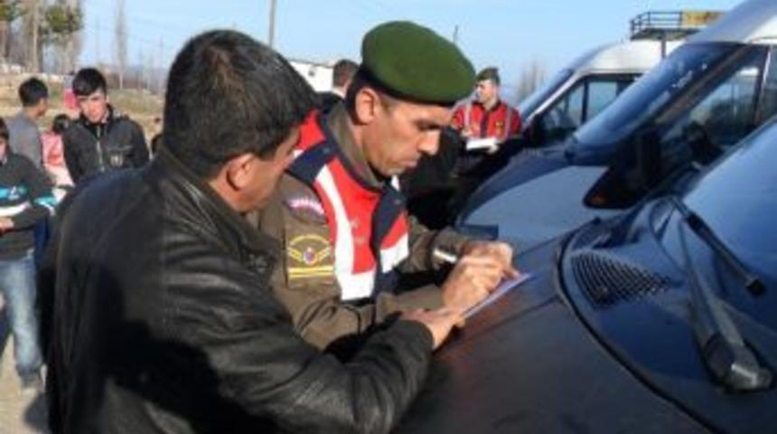 Jandarma G&ouml;z A&ccedil;tırmıyor