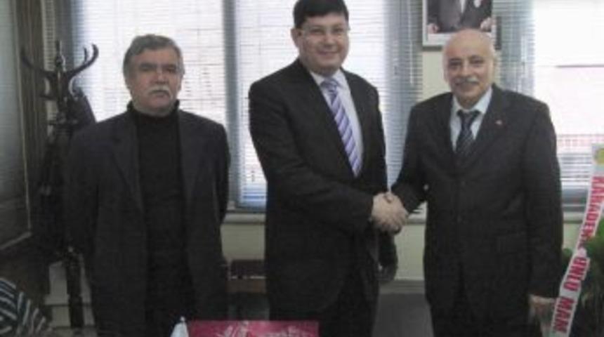 Mhp&rsquo;lilerden Haluk &Ouml;zt&uuml;rk&rsquo;e Tebrik Ziyareti