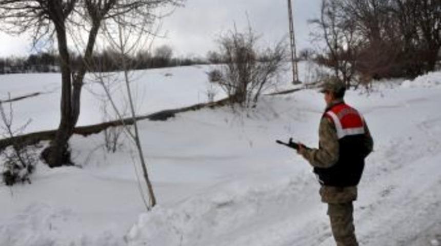 Suşehri&rsquo;nde Ağa&ccedil;tan D&uuml;şen Gen&ccedil; &Ccedil;oban &Ouml;ld&uuml;