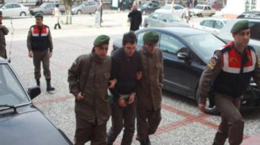 Kardeşleri Bı&ccedil;aklayan Zanlı Tutuklandı