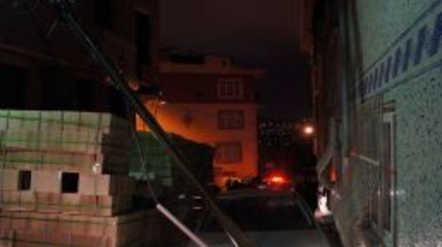 Kar Maskeli Hırsızlar Polisten Ka&ccedil;mayı Başardı