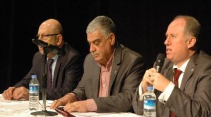 Ak Parti Muhtarlara B&uuml;y&uuml;kşehir Yasasını Anlatıyor