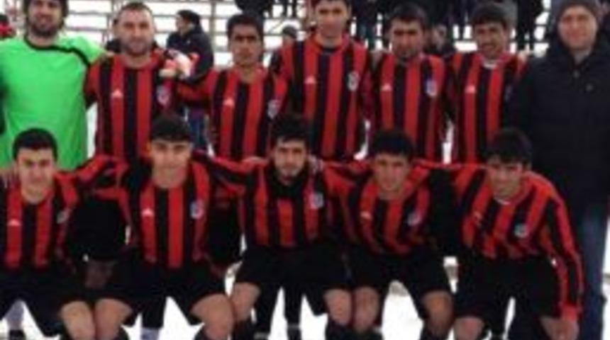 Kağızmanspor y&ouml;netiminden Kars Emniyet M&uuml;d&uuml;r&uuml;ne teşekk&uuml;r