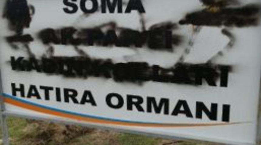 Ak Parti'nin Hatıra Ormanı Tabelasına Sabotaj