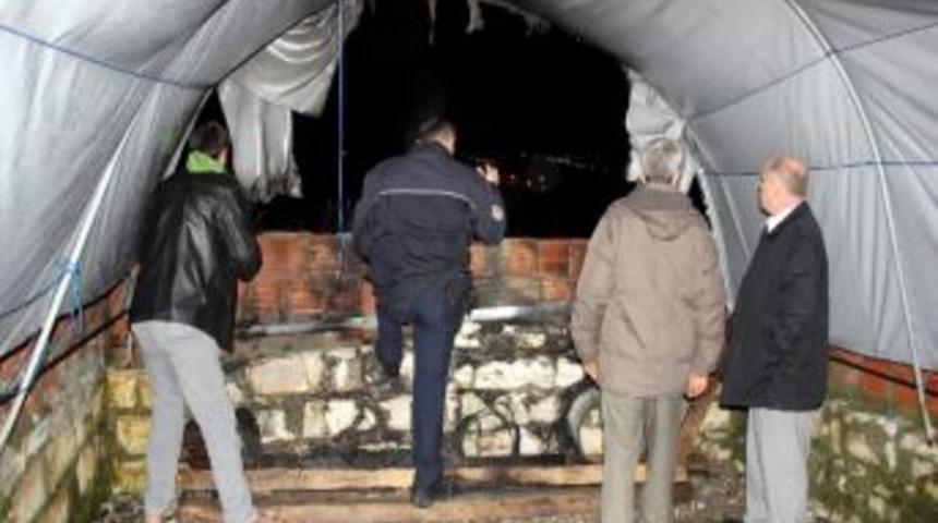 Garajda &Ccedil;ıkan Yangın Korkuttu