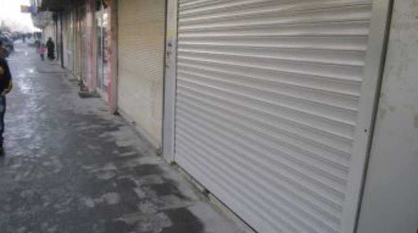 Hakkari&rsquo;de Esnaf Kepenklerini A&ccedil;madı