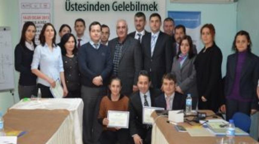 Sağlık M&uuml;d&uuml;rl&uuml;ğ&uuml;&rsquo;nden Perosnele Stres Eğitimi