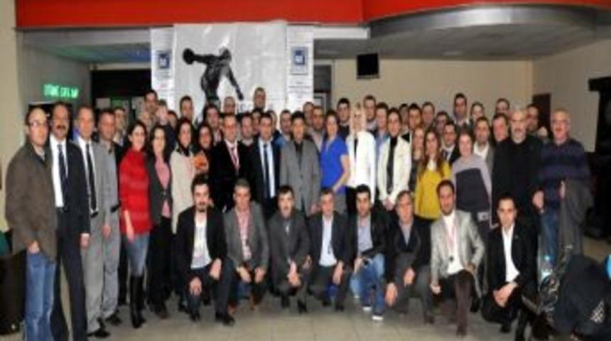 Bowling Şampiyonları &Ouml;d&uuml;llerine Kavuştu