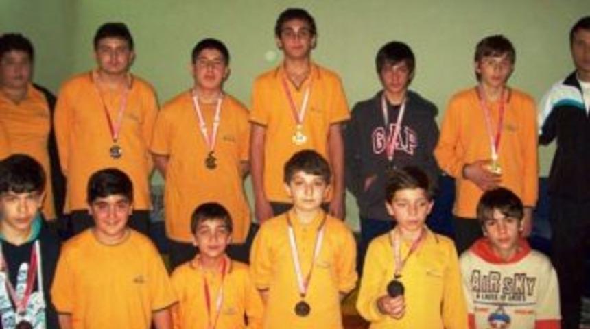 G&uuml;reşte Yıldızlar İl Birinciliği Yarışmaları Yapıldı