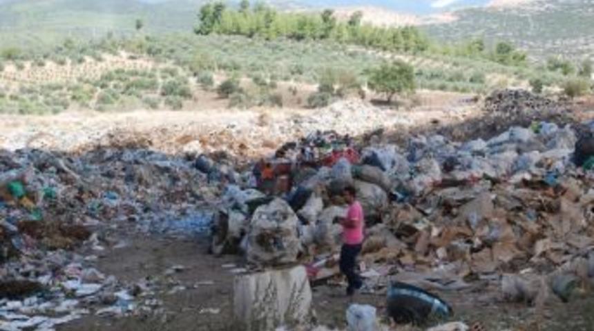 Yatağan&rsquo;da K&ouml;yl&uuml;lerden &Ccedil;&ouml;p Yola Tepki