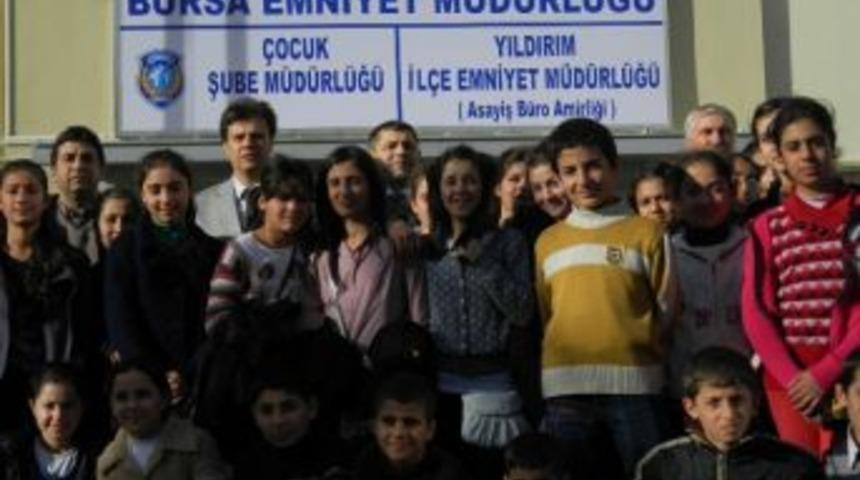 &Ccedil;ocuk Polisinden &Ouml;ğrencilere Tarih Gezisi