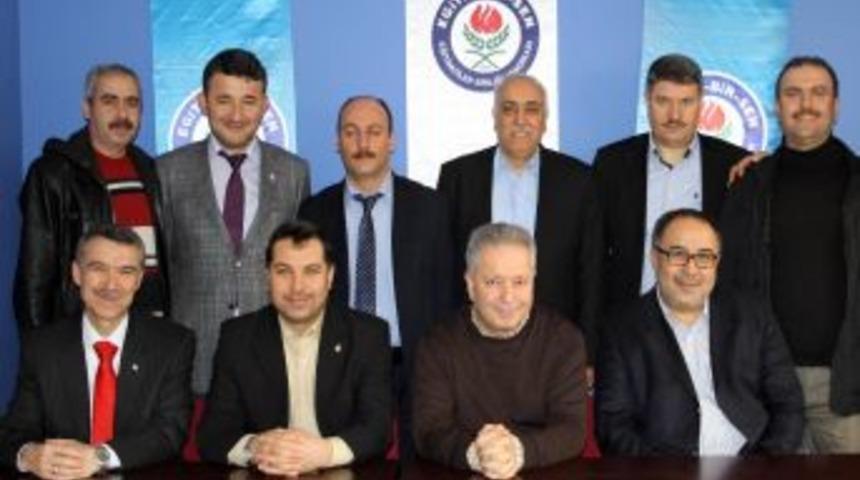 Seferlere Kapatılan Eskişehir Havaalanı Umre Turizmi Ile Canlanacak