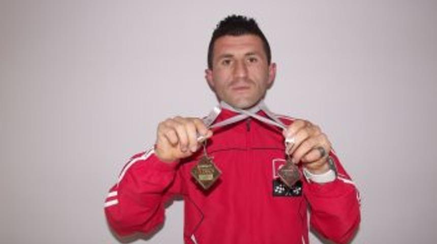 Gen&ccedil; Maratoncu Uşak'a Madalyayla D&ouml;nd&uuml;