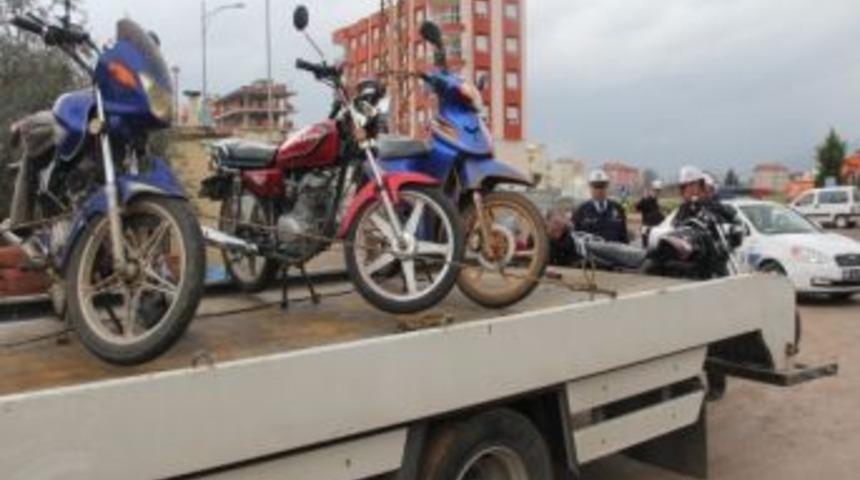 D&ouml;şemealtı&rsquo;nda Trafik Denetimi Sıklaştırıldı