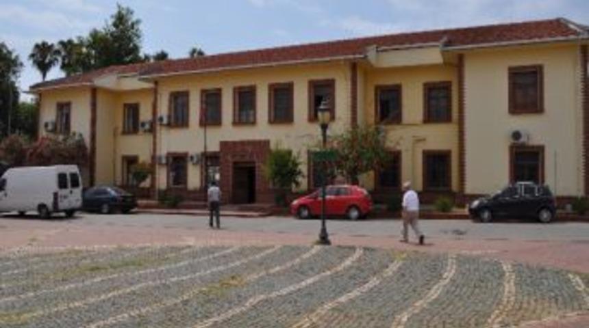 Kaymakamlıktan Suriyelilere Yardım &Ccedil;ağrısı