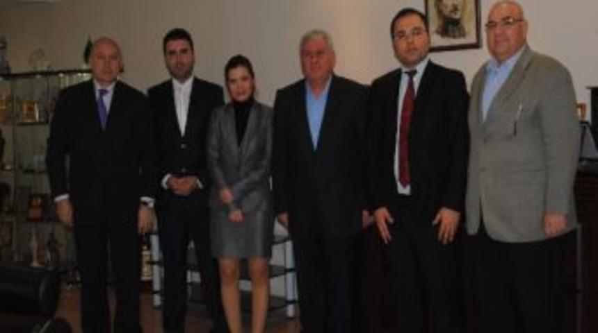 Kent İ&ccedil;i Ulaşımın Sorunları İzmir&rsquo;de Masaya Yatırılacak