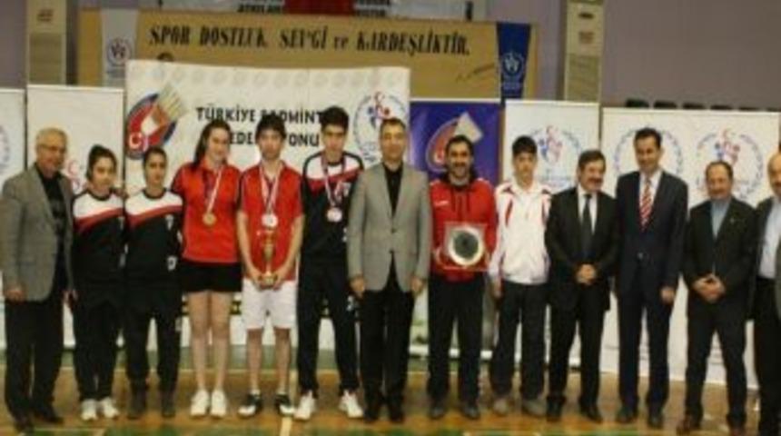 Badmintoncular Diyarbakır&rsquo;dan İki T&uuml;rkiye Şampiyonluğu İle D&ouml;nd&uuml;