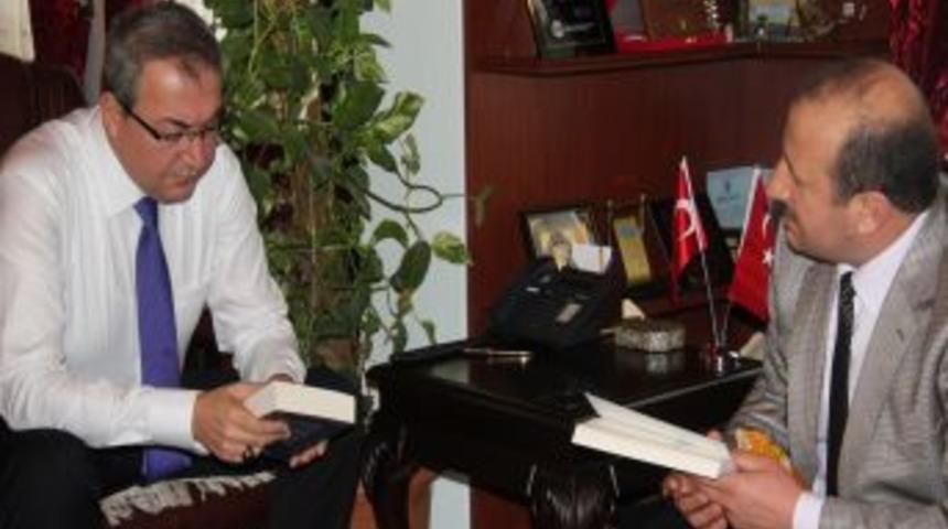 &Uuml;nver: Konu Peygamber Efendimiz Olduğunda, Gerisi Teferruattır