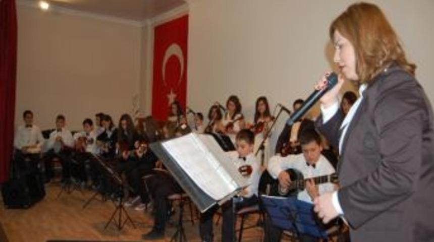 Bahri Alp Ortaokulu &Ouml;ğrencilerinden Keman Ve Gitar Konseri